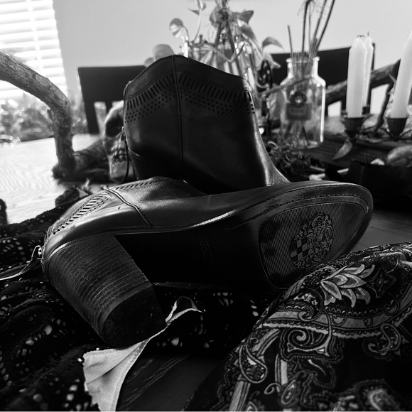 IT’S SHOWTIME | My 1st LIVE Posh Show | $5 Happy Haunts - Picture 12 of 13